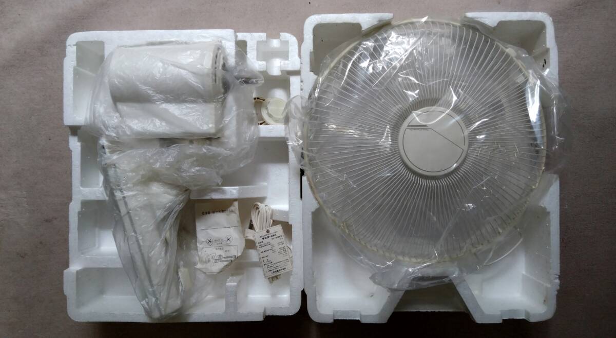 【昭和レトロ・未使用品】サンヨー(三洋電機㈱)サンヨー扇風機 壁掛扇 EF-F30HK型 30㎝拍卖