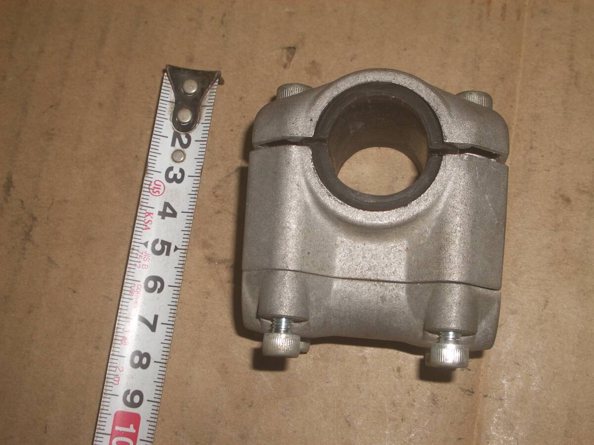 刈払い機 ハンドル取付金具 24ミリ×19ミリ 左右分離式拍卖