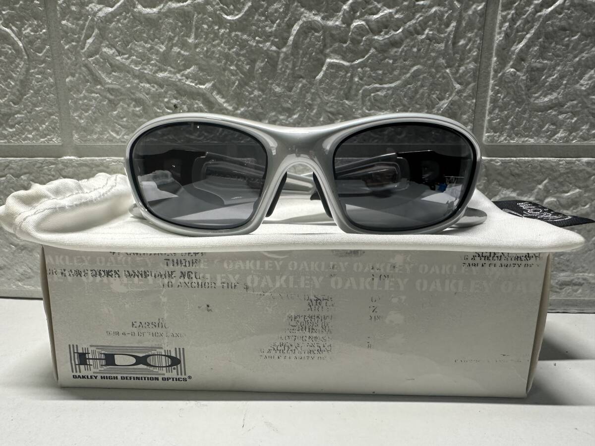 T6101 OAKLEY オークリー straight スカルコレクション 04-329 サングラス 希少拍卖