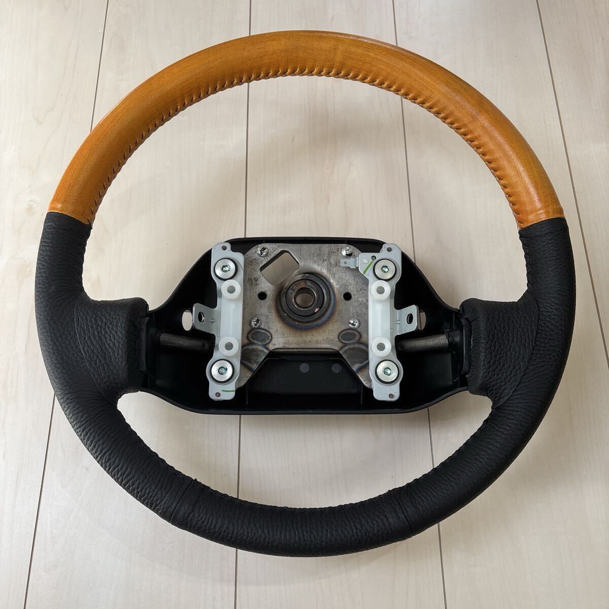 スバル製サンバー TW.TV.TTハンドル 本革カバー巻き 純正ステアリング ウッド調×ブラックレザーカバー巻きハンドル 拍卖