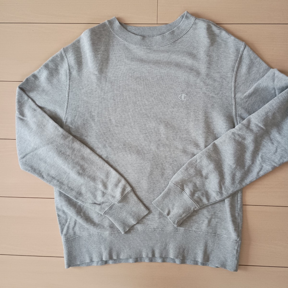 トレーナー スウェット チャンピオン Champion グレー М ワンポイント 刺繍 灰色 C8-S003R 中古 古着 クルーネック メンズ拍卖