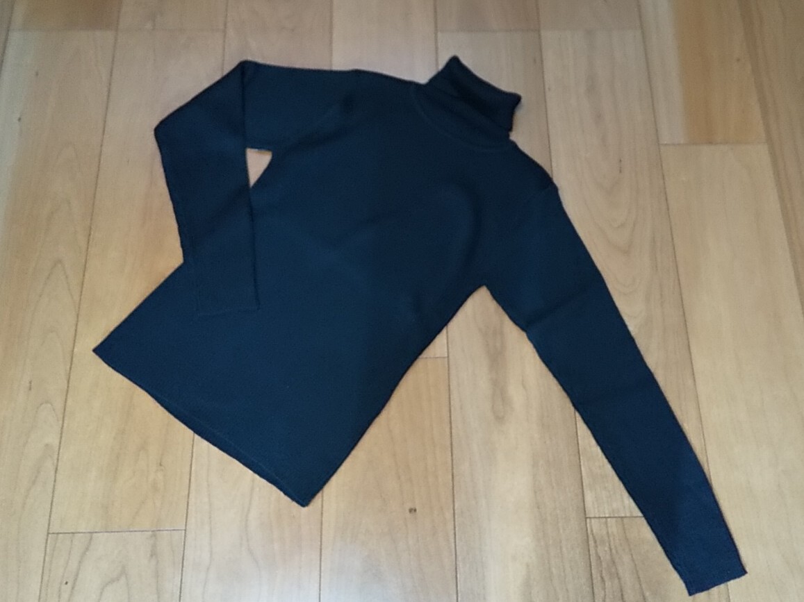 リブタートルニット プルオーバー 黒 長袖 毛100% Mサイズ拍卖