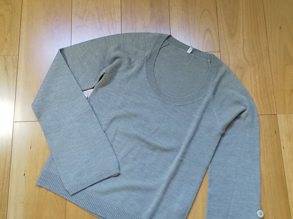 Ritta&Emma リタ&エマ プルオーバー Uネック 長袖 ロールアップ ベージュ Mサイズ ニット セーター 拍卖