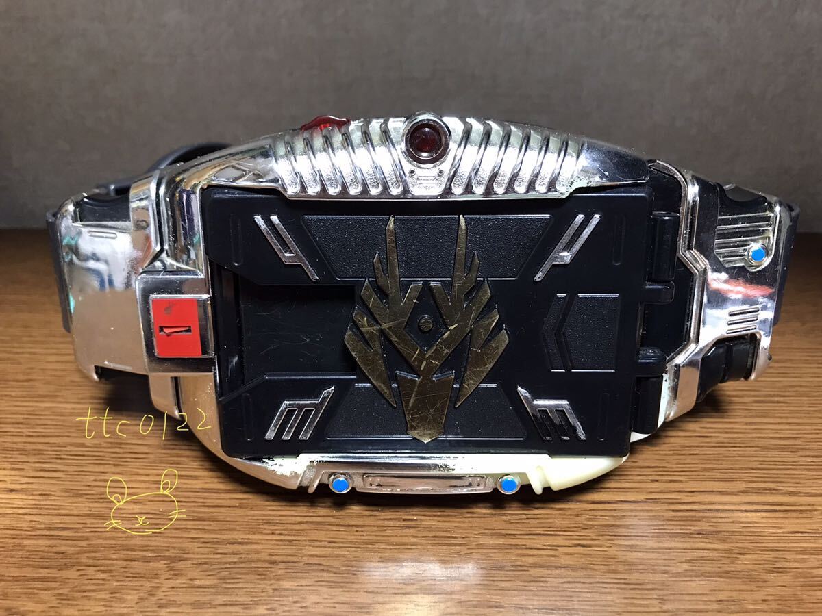 中古品 バンダイ 仮面ライダー龍騎 【変身ベルト Vバックル 欠品有】拍卖