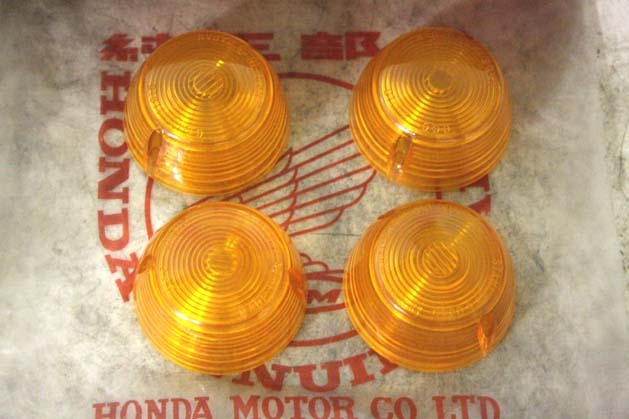 ホンダCB250CB750Fourウインカーレンズ一台分 CB400FCB500CB550CB350EXPOCL250CL450CB450CB750FSL350ヤマハXS1スズキGT750GT550カワサキZ2拍卖