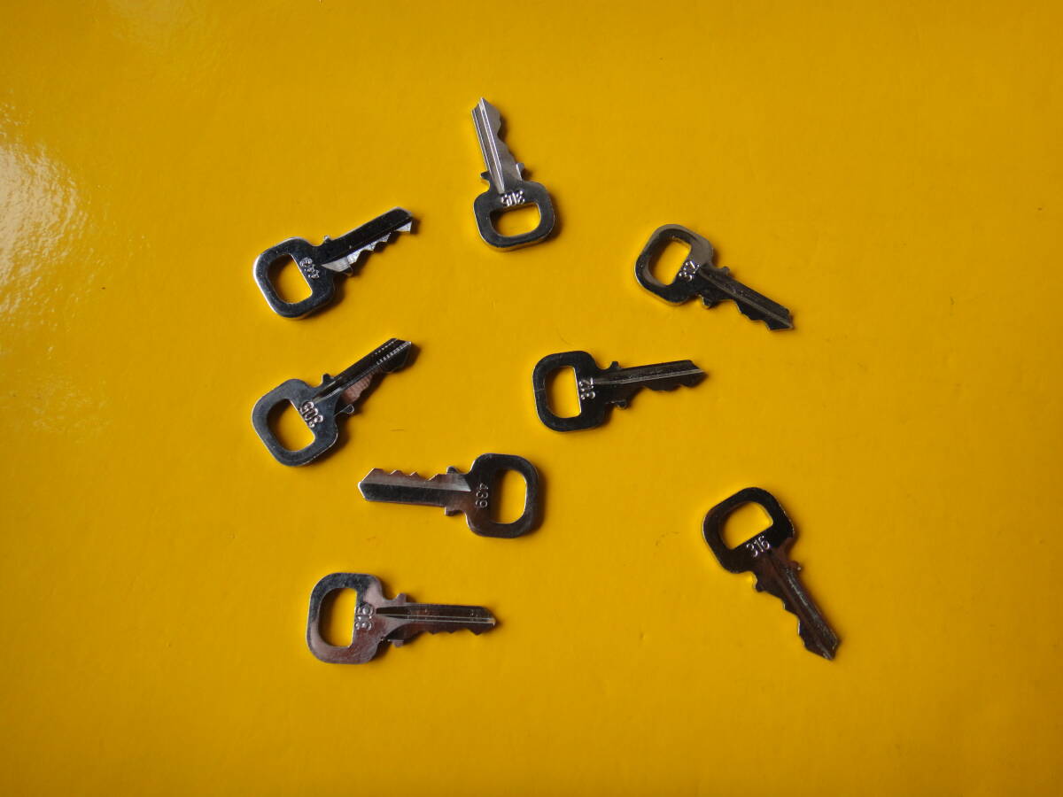 出品最安値 ルイ・ヴィトン キー NO.を選んで購入 カギ かぎ 鍵 ロック キー カデナ パドロック 南京錠 鍵 金具 LOUIS VUITTON拍卖