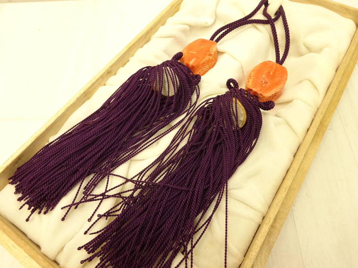 骨董祭 珊瑚 サンゴ 風鎮 木箱入り 重さ約68g 掛軸 年代物 ヴィンテージ 美術品 和風 インテリア 現状品 長期保管品拍卖