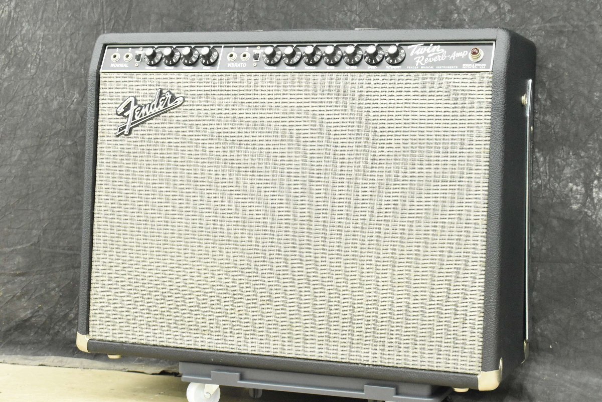 【D】Fender Twin Reverb ギターアンプ フェンダー 3135116拍卖