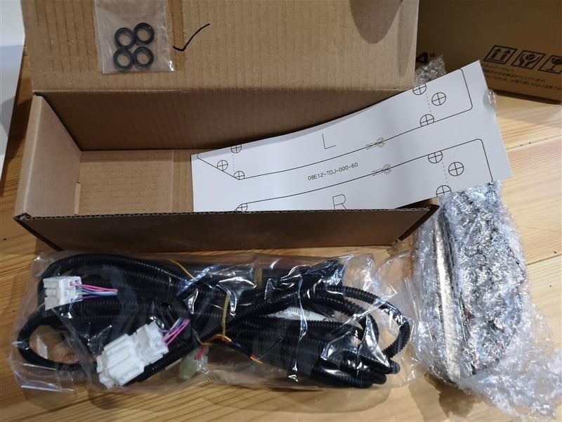 ●新品 未使用●ホンダ純正部品 HONDA S660 JW5用 サイドステップガーニッシュ 左右セット STEP ILLUMI拍卖