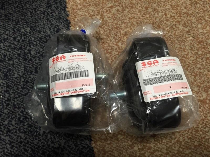 ●新品 未使用●スズキ純正 ジムニー 強化エンジンマウント2個セット JA12W JA22W カプチーノ EA11R EA21R ターボ JA11 JB23W Jimny SUZUKI拍卖