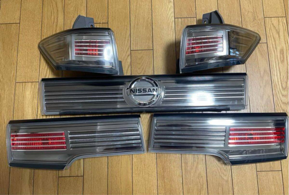 ブラックメッキ!アッパーテールランプ !エルグランド E52 アーバンクロム ガーニッシュ テールライト拍卖