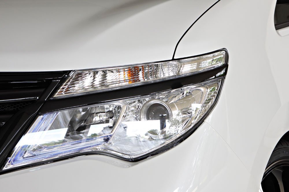 M'z SPEED アイライン ブリリアントホワイトパール (QAB) FRP セレナ FNC26 FNPC26 FPC26 HFC26 H25.12~H28.7 ハイウェイスター MC後拍卖