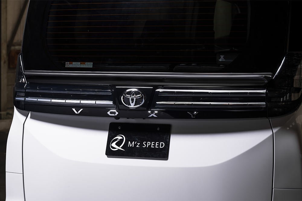 M'z SPEED リアゲートスポイラー アティチュードブラックマイカ (218) ABS ヴォクシー MZRA90W MZRA95W R4.1~ S-Z/S-G拍卖