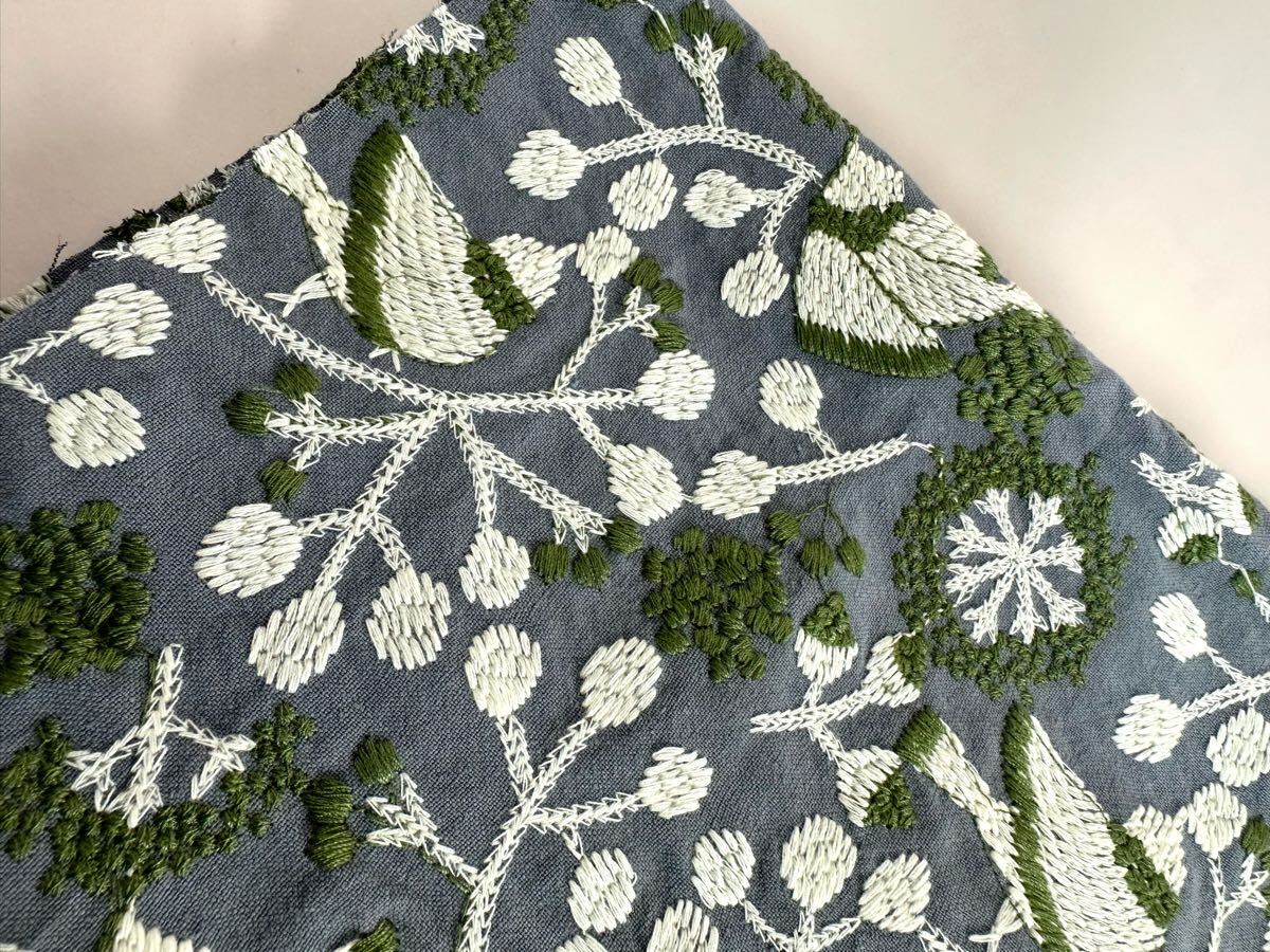 刺繍生地.中厚リネン.刺繍幅122cm×50cm.グレー地.鳥.花拍卖