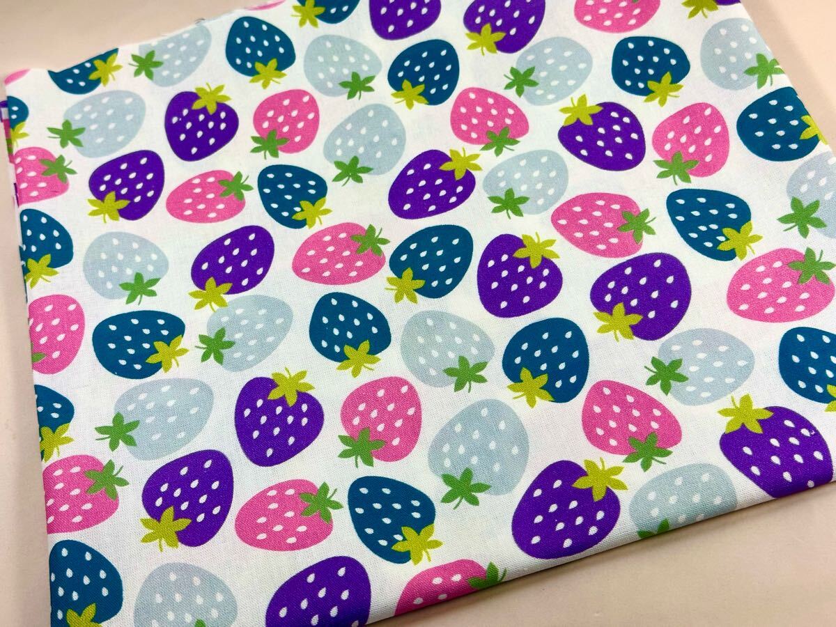 USAシーチング.綿100%生地.幅110cm×50cm.いちご拍卖