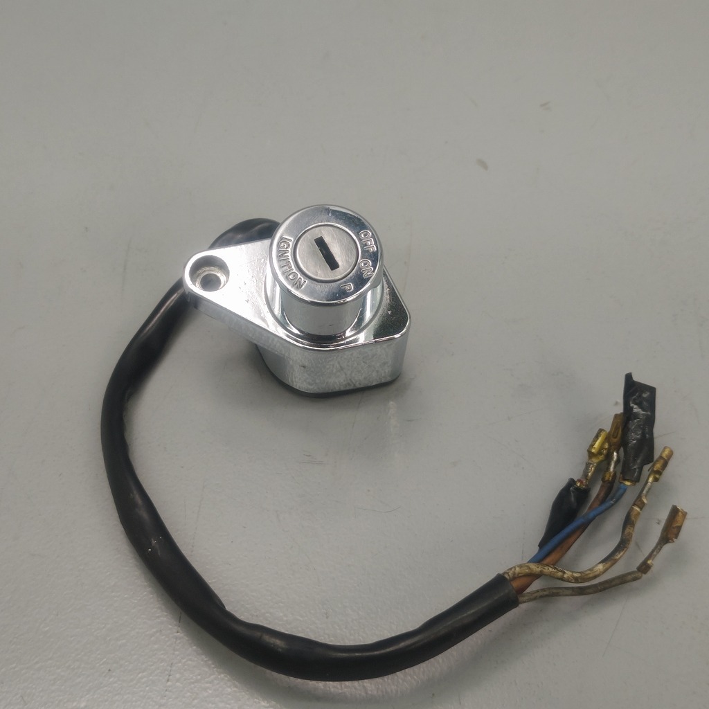 カワサキ バルカン1500? イグニッションスイッチ IGスイッチ メイン キーなし 平端子拍卖