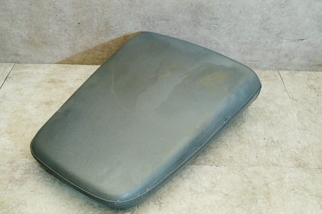 トライアンフ 純正 中古 タイガー800 リアシート 2304375 凹み、スレ、汚れ拍卖