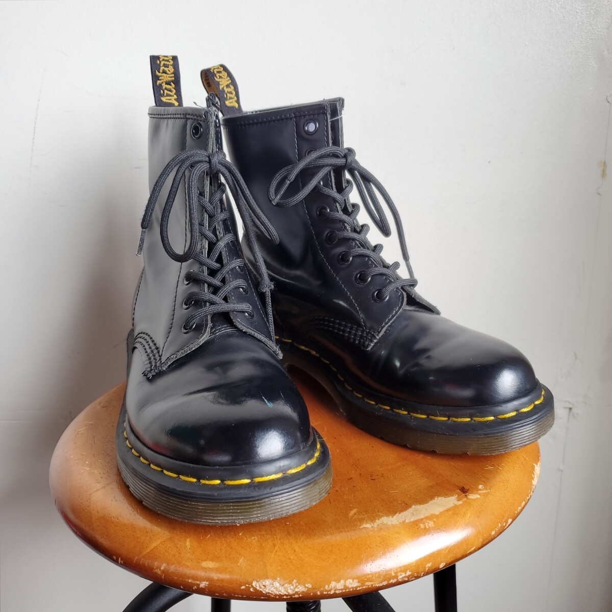 1056◆【UK5】ドクターマーチン Dr.Martens 8ホールブーツ 24㎝位 ブラック 黒 定番 人気 中古 USED拍卖