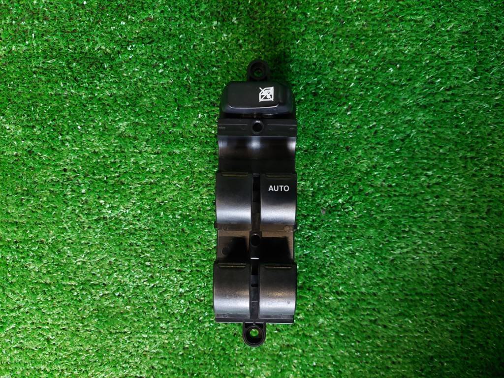 マツダフレアワゴン DBA-MM32S パワーウインドウスイッチ運転席(動作確認済)初年度登録:平成26年拍卖