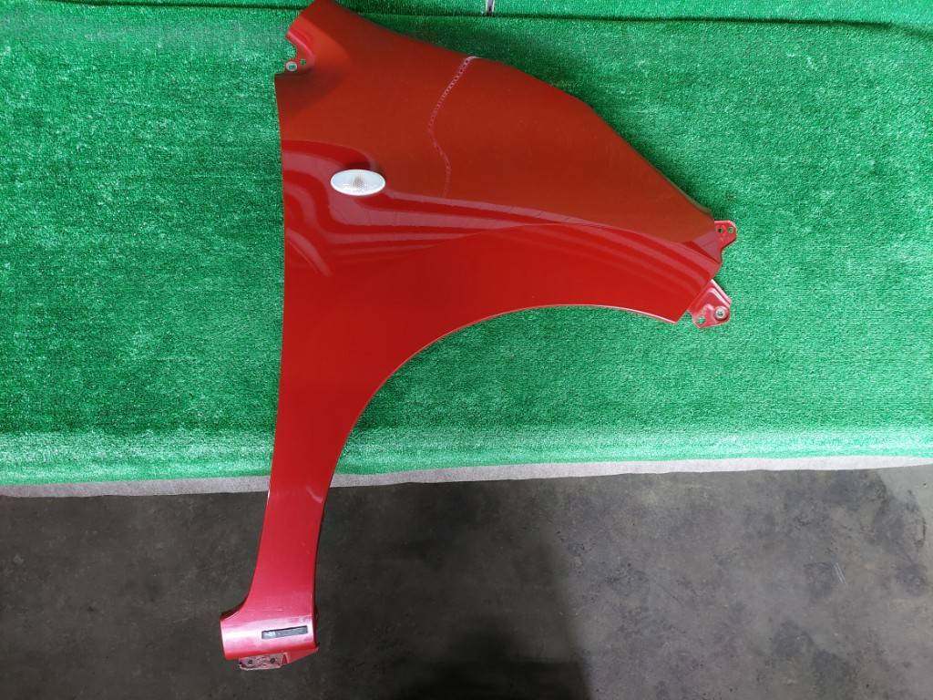 スズキワゴンRスティングレー DBA-MH34S フロントフェンダー右 カラーNO:ZLB 初年度登録:平成25年拍卖