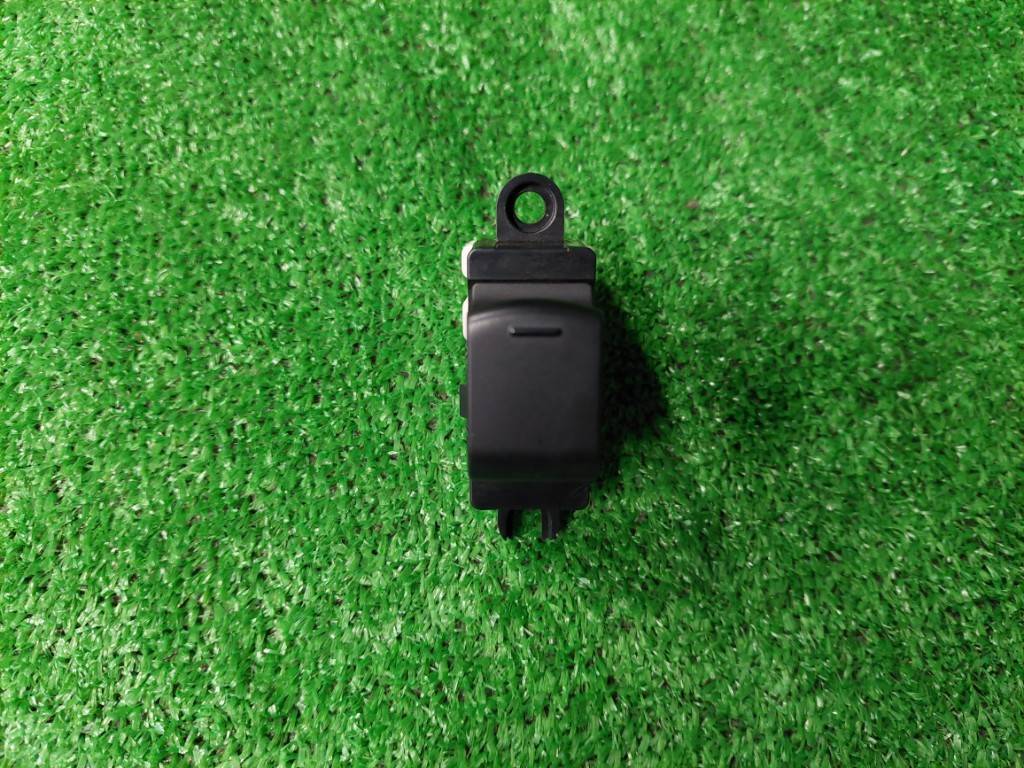 日産デイズ② DBA-B21W パワーウインドウスイッチ助手席(動作確認済)初年度登録:平成28年拍卖