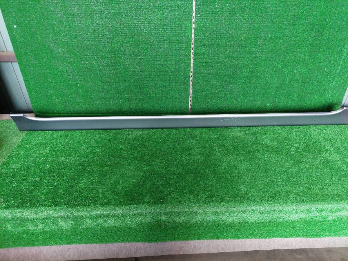 ダイハツタントカスタムRS CBA-L375S サイドステップ右 カラーNO:S35 初年度登録:平成22年拍卖