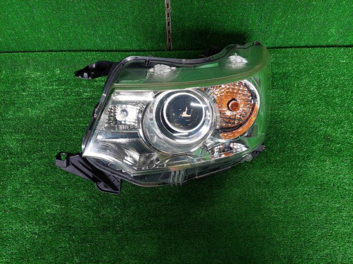 スズキワゴンRスティングレー DBA-MH34S ヘッドライト左 キセノンライト KoiTo 100-59271 初年度登録:平成25年拍卖