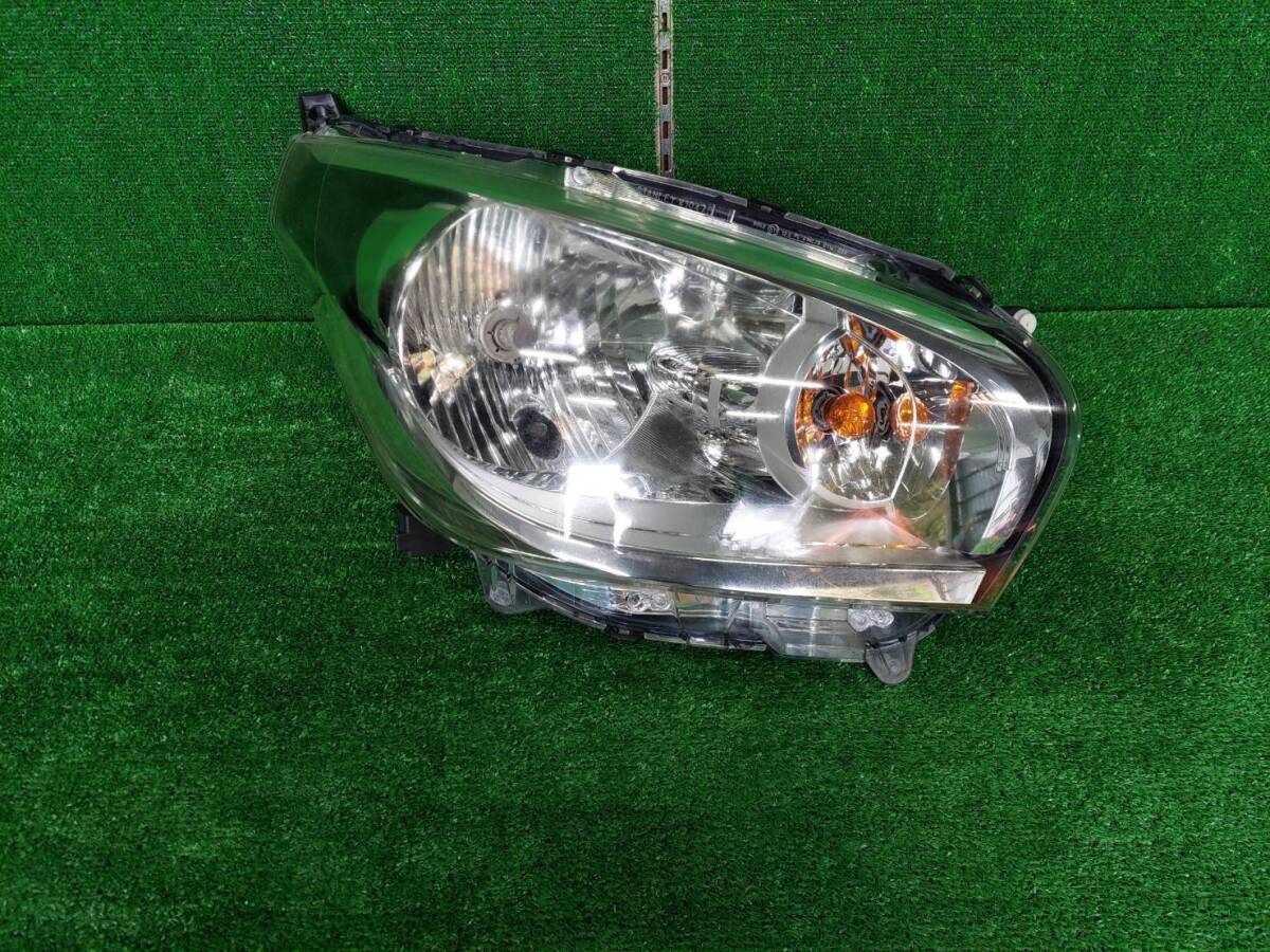 日産デイズ② DBA-B21W ヘッドライト右 ハロゲンライトSTANLEY W1047 初年度登録:平成28年拍卖