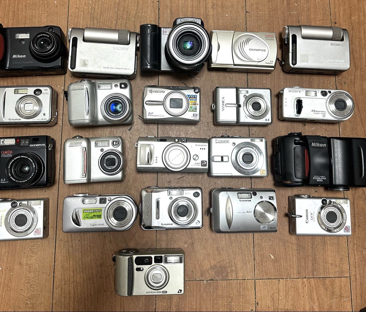 デジタルカメラ  OLYMPUS Canon FUJIFILM21台まとめて売る拍卖