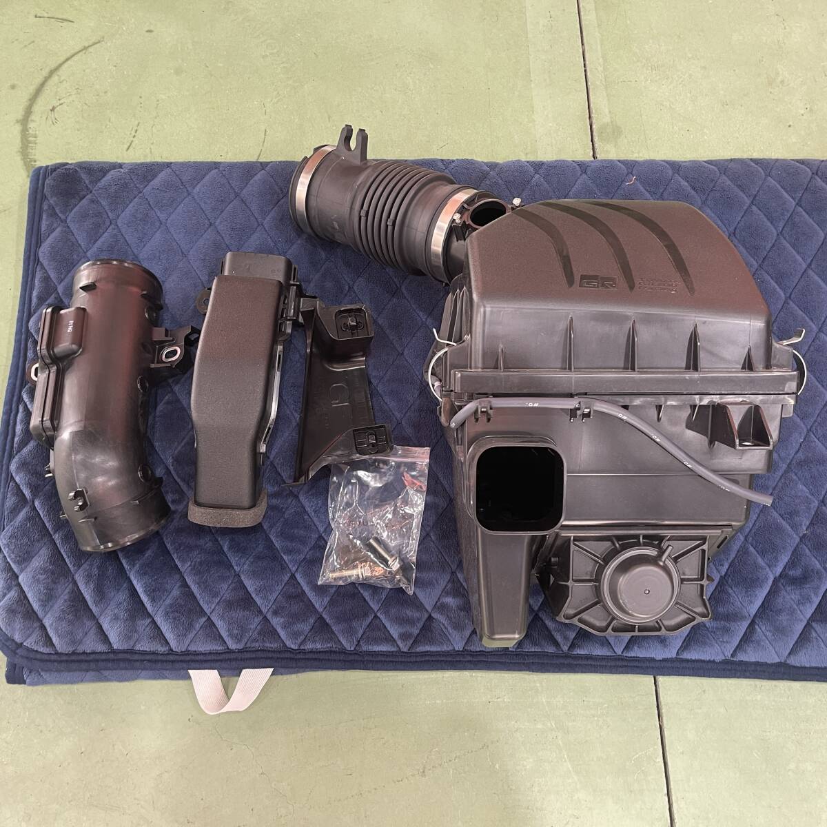 トヨタ GRヤリス 後期 Gen2 純正インテーク エアーエレメント エアーフィルター 付き 拍卖