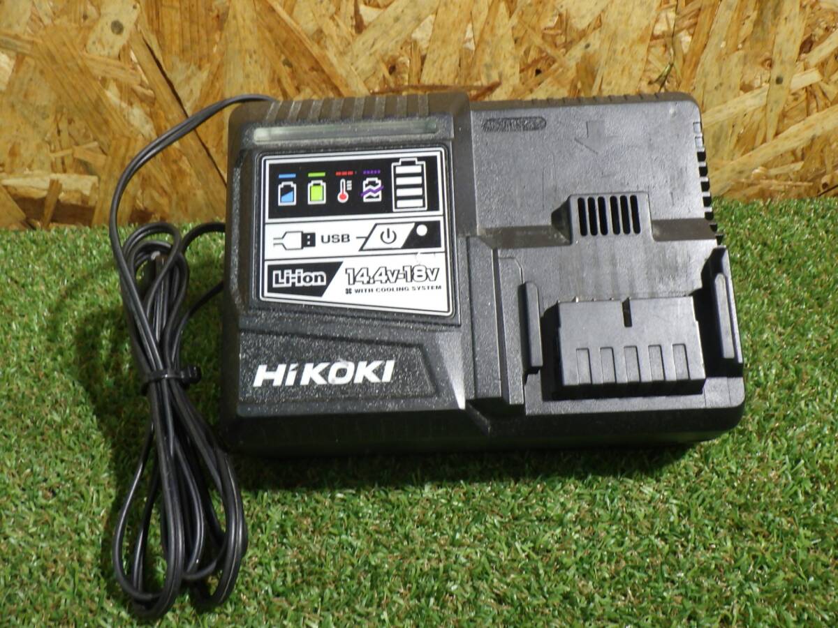 予備に! 使用感強い HiKOKI(旧日立工機) 急速充電器 スライド式リチウムイオン電池14.4V~18V対応 超急速充電 UC18YDL 中古品 251014拍卖