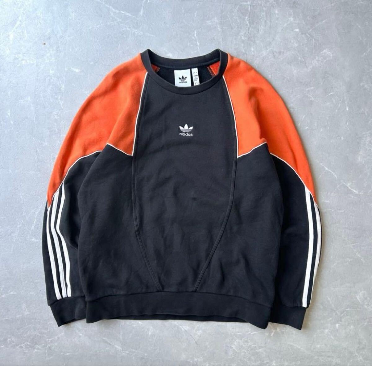 00s adidas トレフォイルロゴ スウェット ブラック XL cityboy センターロゴ 刺繍 ツートン アディダス トレーナー 古着 usa 黒 old 短丈拍卖