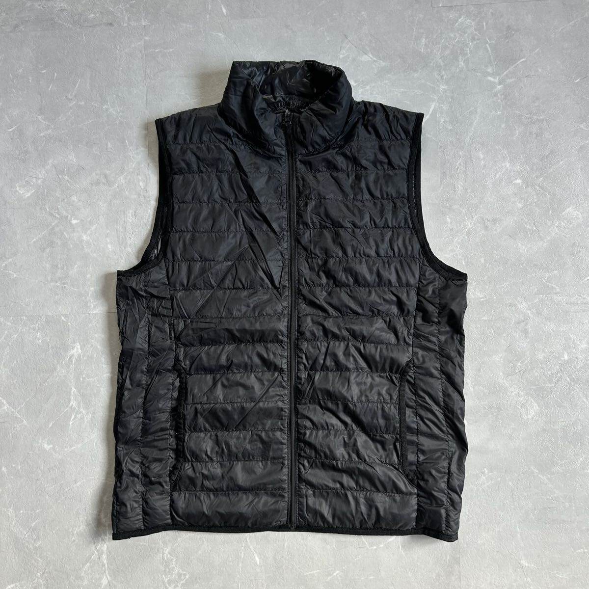 ユニクロ ウルトラライトダウンベスト メンズ L ブラック キルティング 黒 UNIQLO 315-079120 ダウン90% 軽量 保温性 拍卖