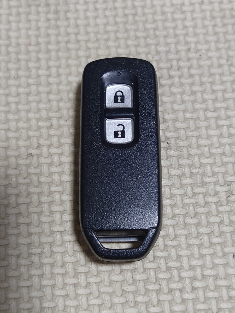 ホンダ純正 2ボタン スマートキー 白 Nボックス Nワン Nワゴン等 中古品拍卖