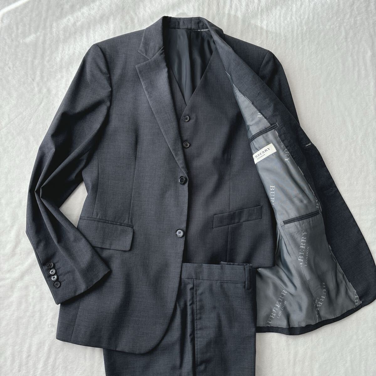 美品 バーバリーロンドン スリーピーススーツ ビジネスマン グレー Burberry London シャドーロゴ テーラードジャケット 紳士服拍卖