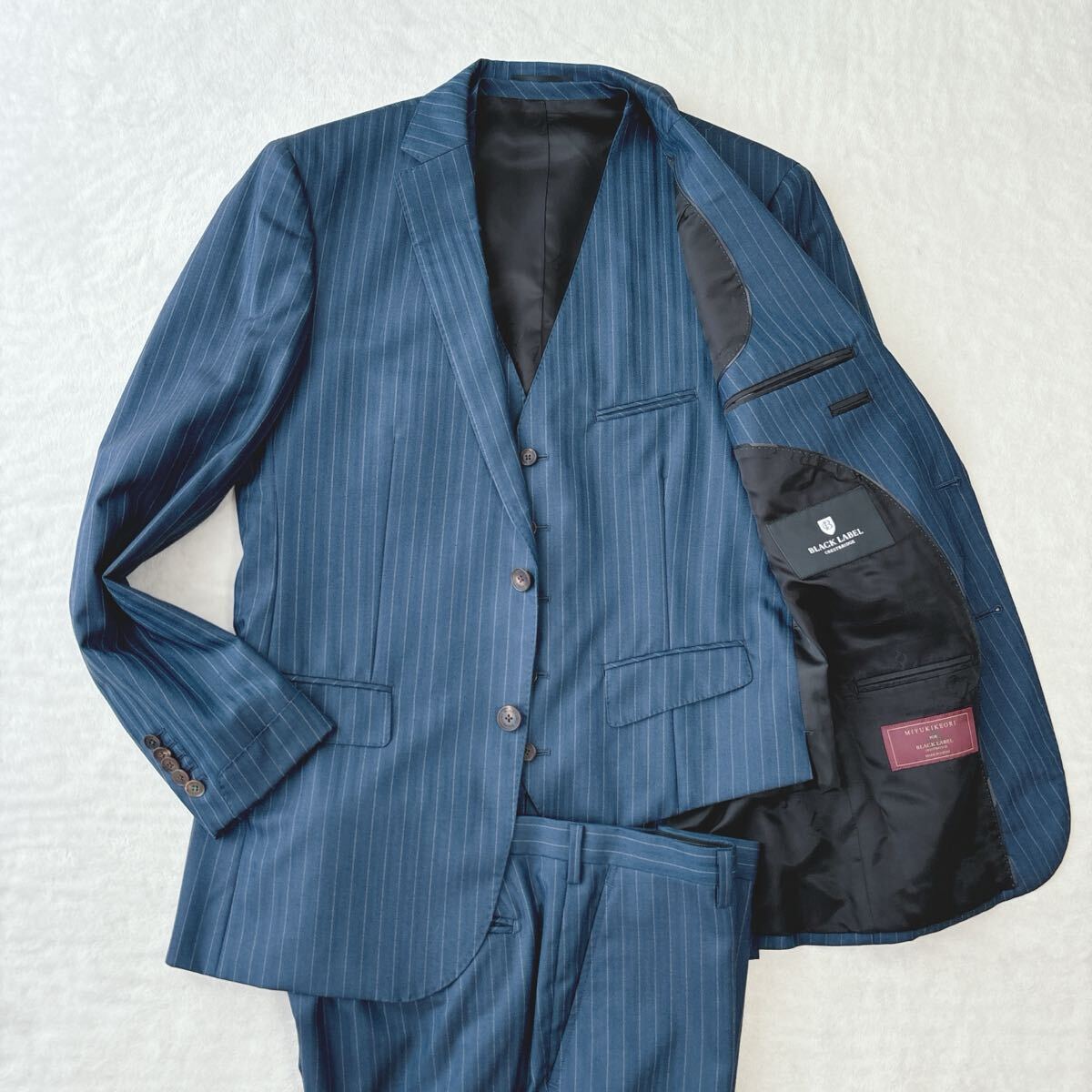 【美品】ブラックレーベルクレストブリッジ スリーピース スーツ 青系 ストライプ セットアップテーラードジャケット拍卖
