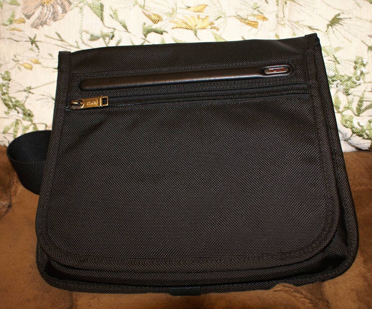 TUMI 22105BH スモールフラップボディバッグ拍卖