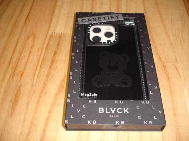 未使用 CASETiFY × BLVCK Paris iPhone 15 Pro拍卖
