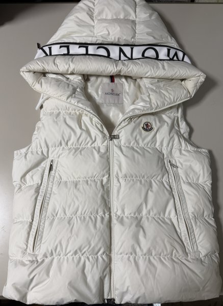 即決!美品モンクレール 現行モデルCardamine ダウンベスト、サイズ2、 ¥ 257,400拍卖