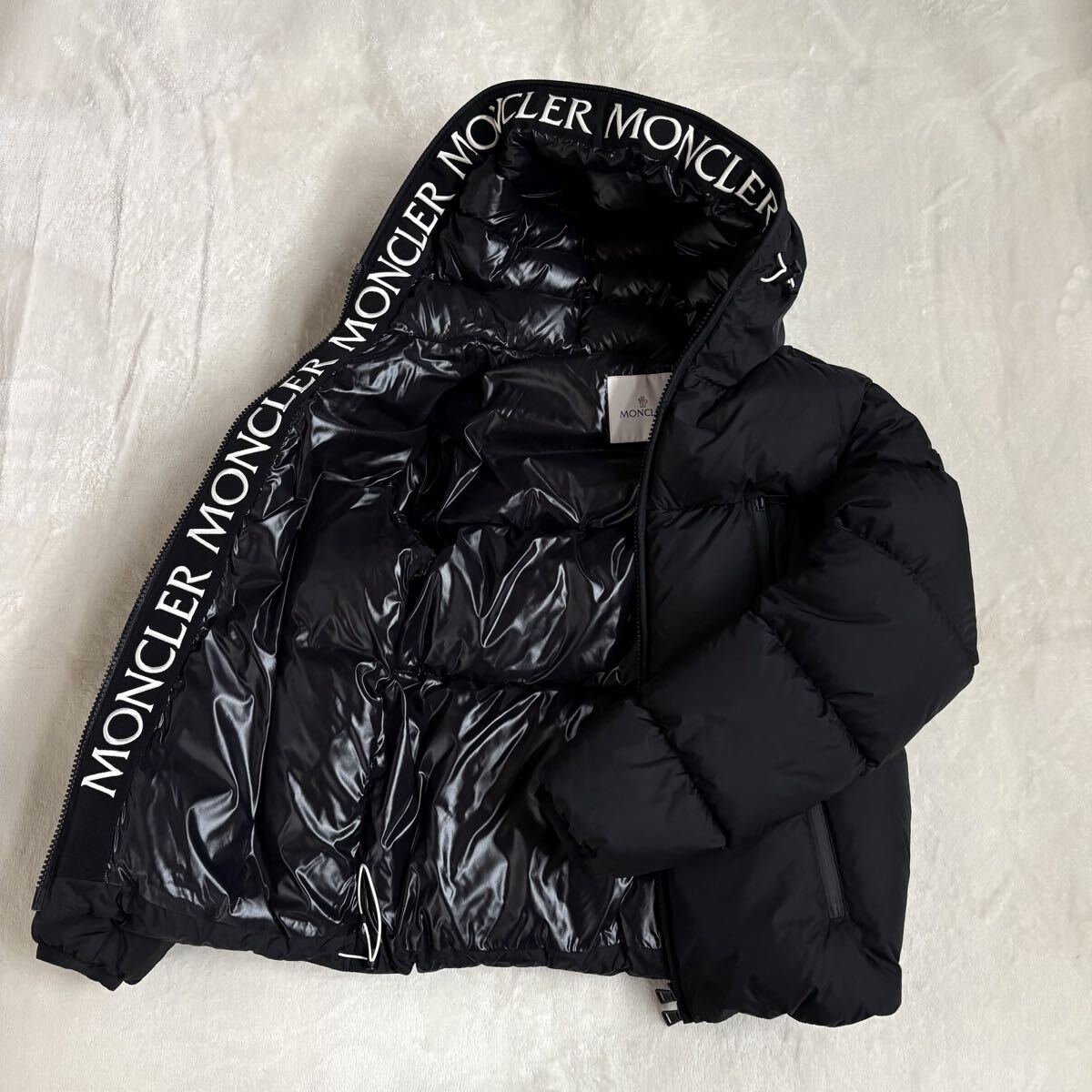 美品・2号 MONCLER モンクレール MONTCLA ダウンジャケット ブラック 黒拍卖