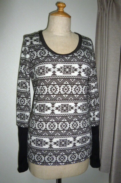 未使用タグ付。オリーブ色オルテガ柄袖口リブ切替長袖カット 拍卖