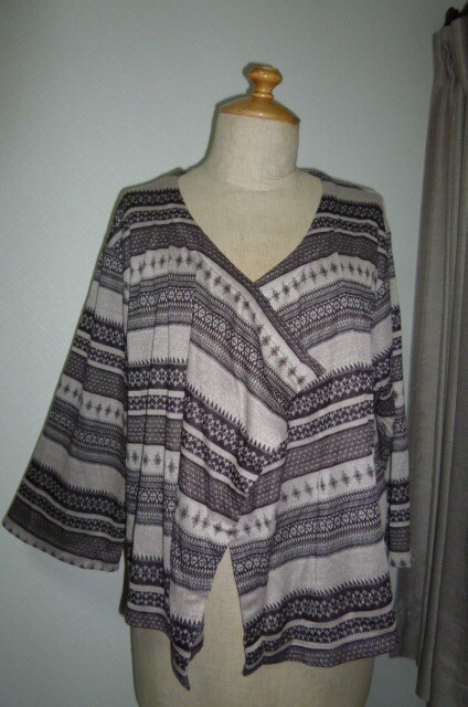 未使用タグ付。茶ノディルテックエスニック系変形カーディ拍卖