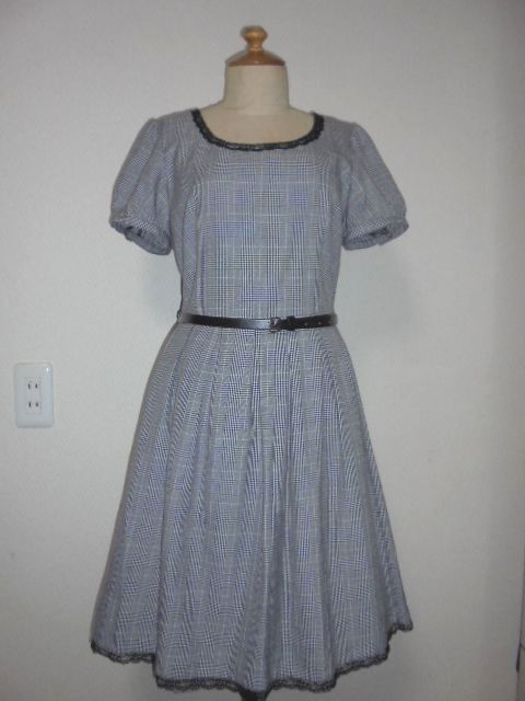 グランチェック柄襟ぐり裾レースW切替ベルト付タックプリーツOP 拍卖