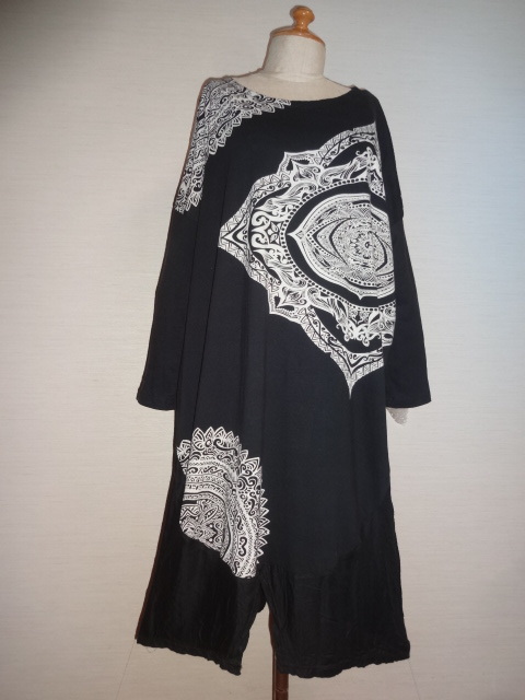 未使用タグ付。Amina黒前面肩身頃エスニックプリントチェニOP拍卖
