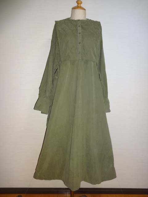 カーキグリーン色キルティングベストモチーフロングシャツOP拍卖