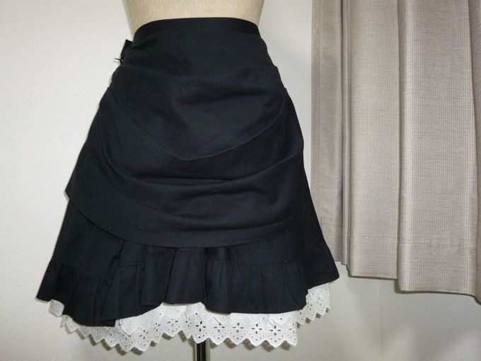 黒裾2枚重ね風裾綿レースバック立体ドレープSK 拍卖