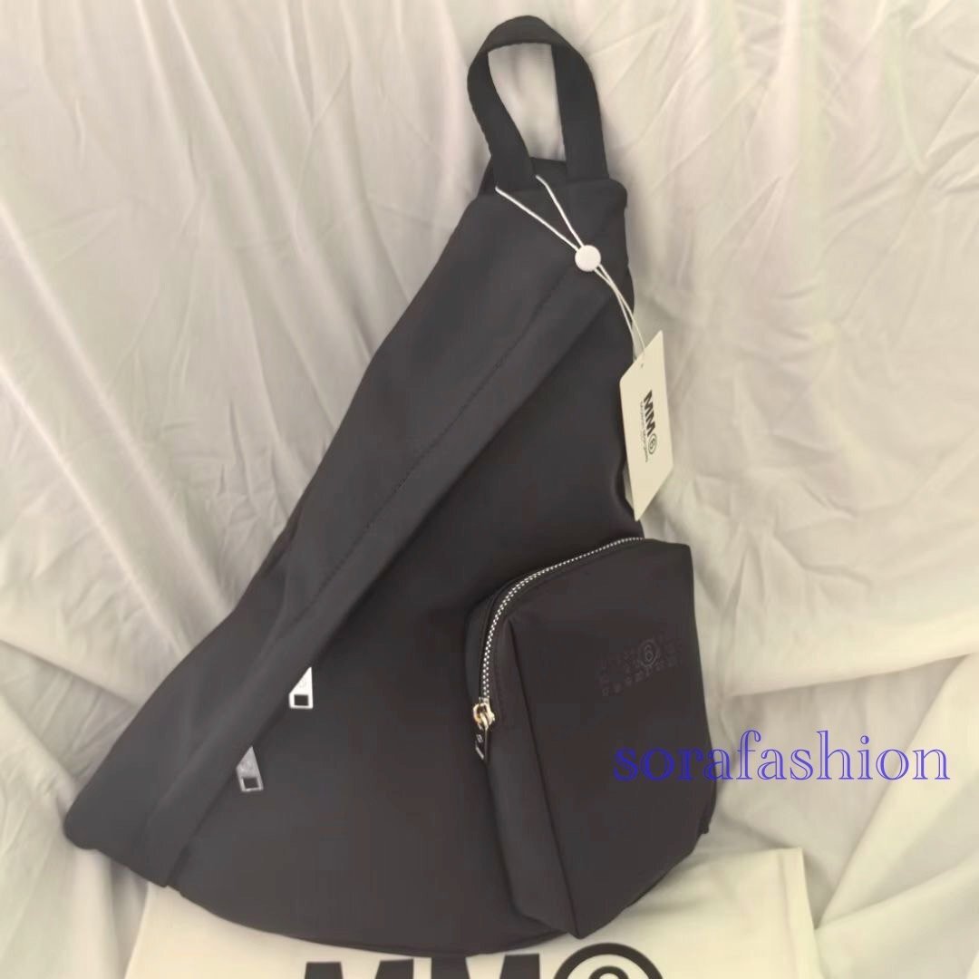 Maison Margiela クロスボディバッグ ショルダーバッグ ポシェット 斜め掛け 鞄 ブラック 男女兼用 レディース メンズカバン拍卖