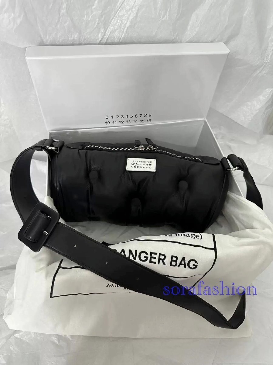Maison Margiela ショルダーバッグ クロスボディバッグ ポーチ 斜め掛け 鞄 本革 ブラック 丸形 男女兼用 カバン拍卖