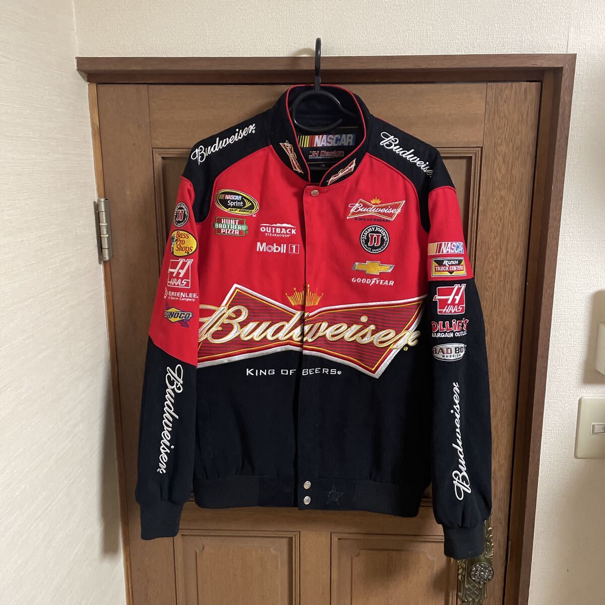 NASCAR by JH Design レーシングジャケット Mサイズ 日本サイズ大体L相当 バドワイザー、シボレー等刺繍入り 美品 ジェフハミルトン拍卖