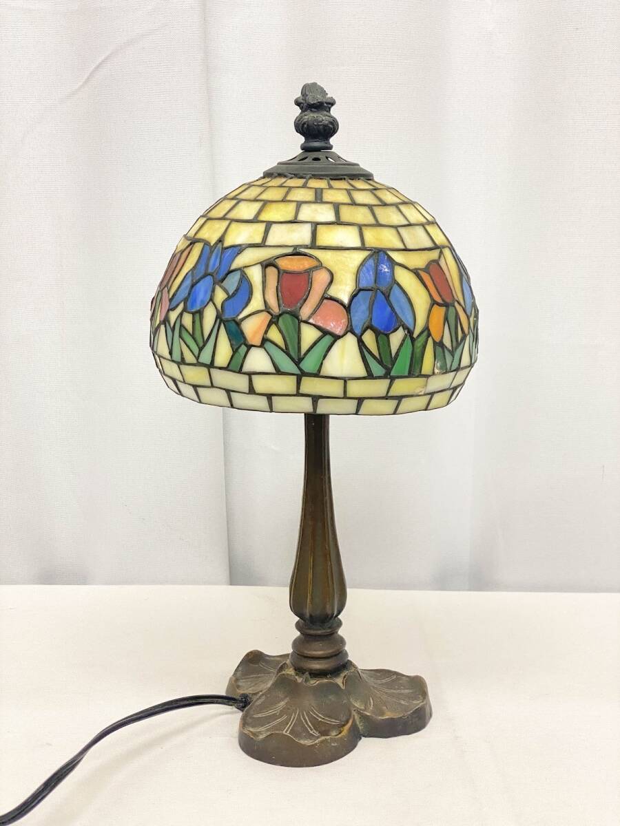 【ZK148】アンティーク ステンドグラス テーブルランプ 傘径約19cm 高さ約38cm 銅製台座 卓上照明 間接照明 レトロ インテリア拍卖